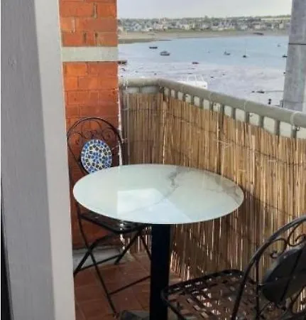 The Lifeboat & Seaview Terrace Διαμέρισμα Skerries