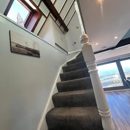 The Lifeboat & Seaview Terrace