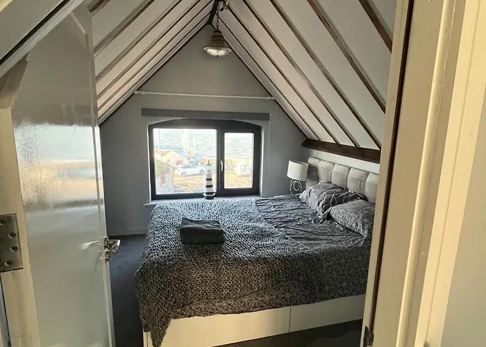 The Lifeboat & Seaview Terrace Апартаменты Скеррис