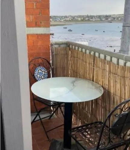 The Lifeboat & Seaview Terrace Апартаменты Скеррис