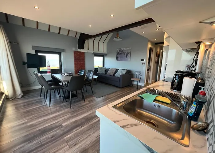 Апартаменты The Lifeboat & Seaview Terrace