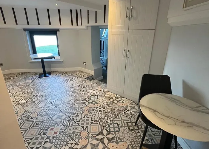 Апартаменты The Lifeboat & Seaview Terrace Скеррис